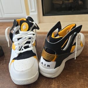 Nike Sneakers in Black, White, and Yellow